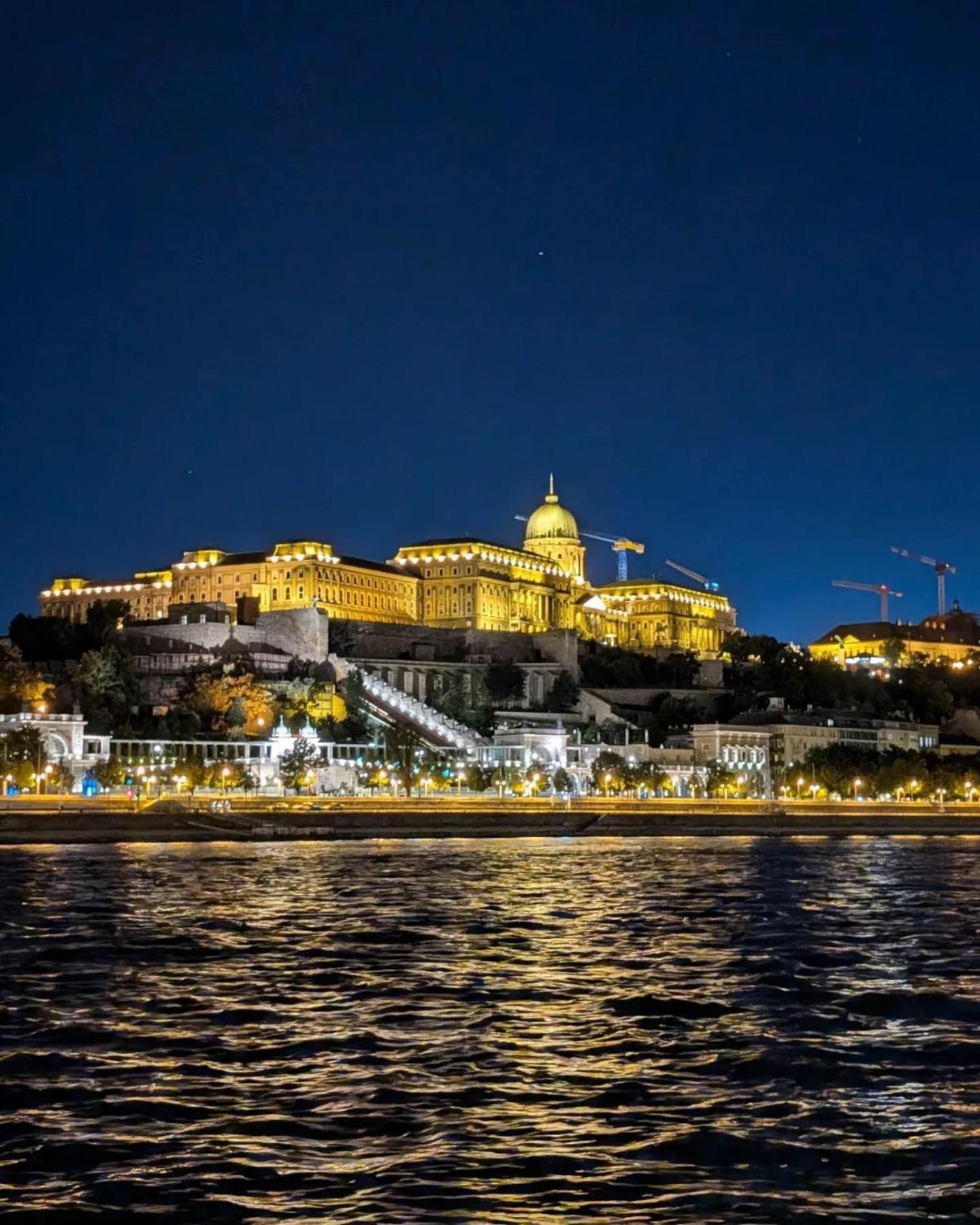 Premium Apartment By The Danube With Ac Budapeste Exterior foto